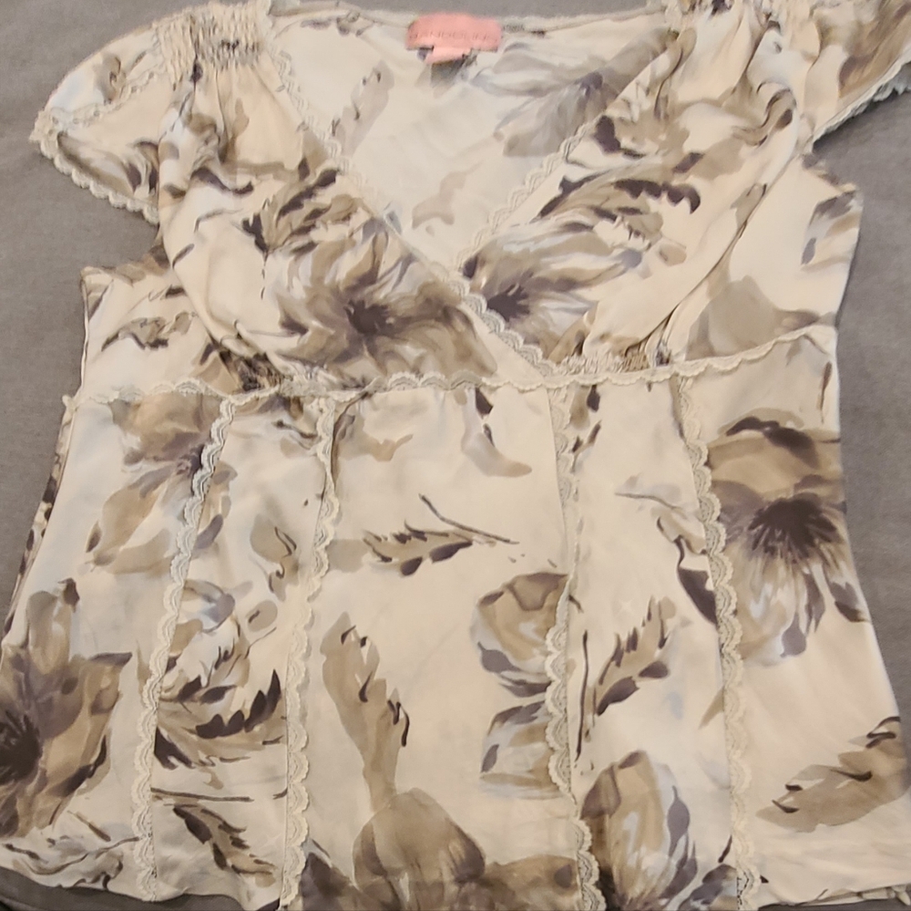 Bandolino 100% silk top